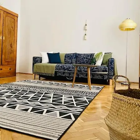 King Apartment